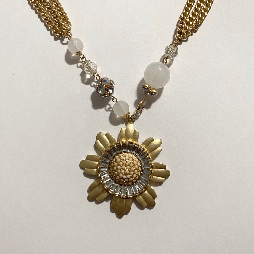 Flower Pendant Gold Chain Necklace - Picture 3 of 5
